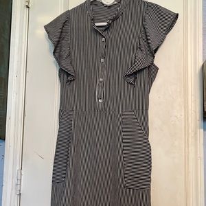 Monteau size Large black & white striped dress. LIKE NEW